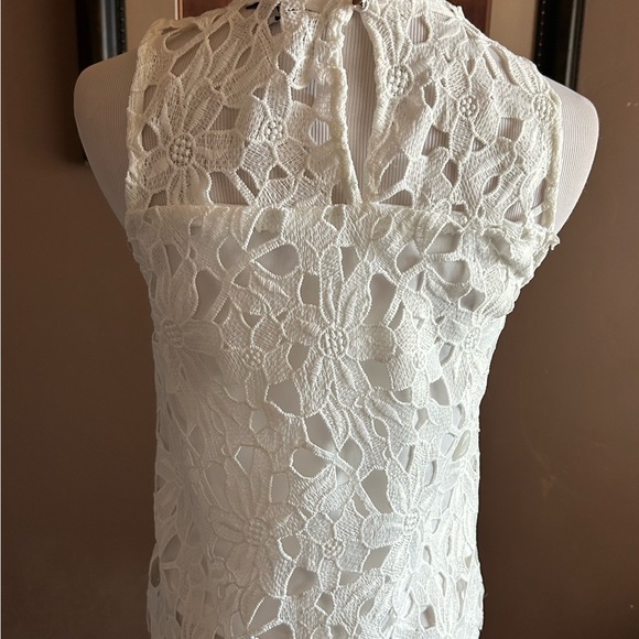 Crochet White Short Sleeveless Top NWT Size Small - Picture 6 of 8